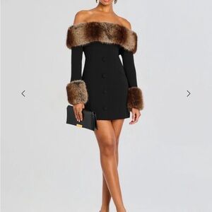 Retrofete Elegant Black Off-Shoulder Dress with Faux Fur Trim